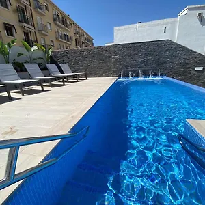 Broe-adults Recommended 3*, Málaga España